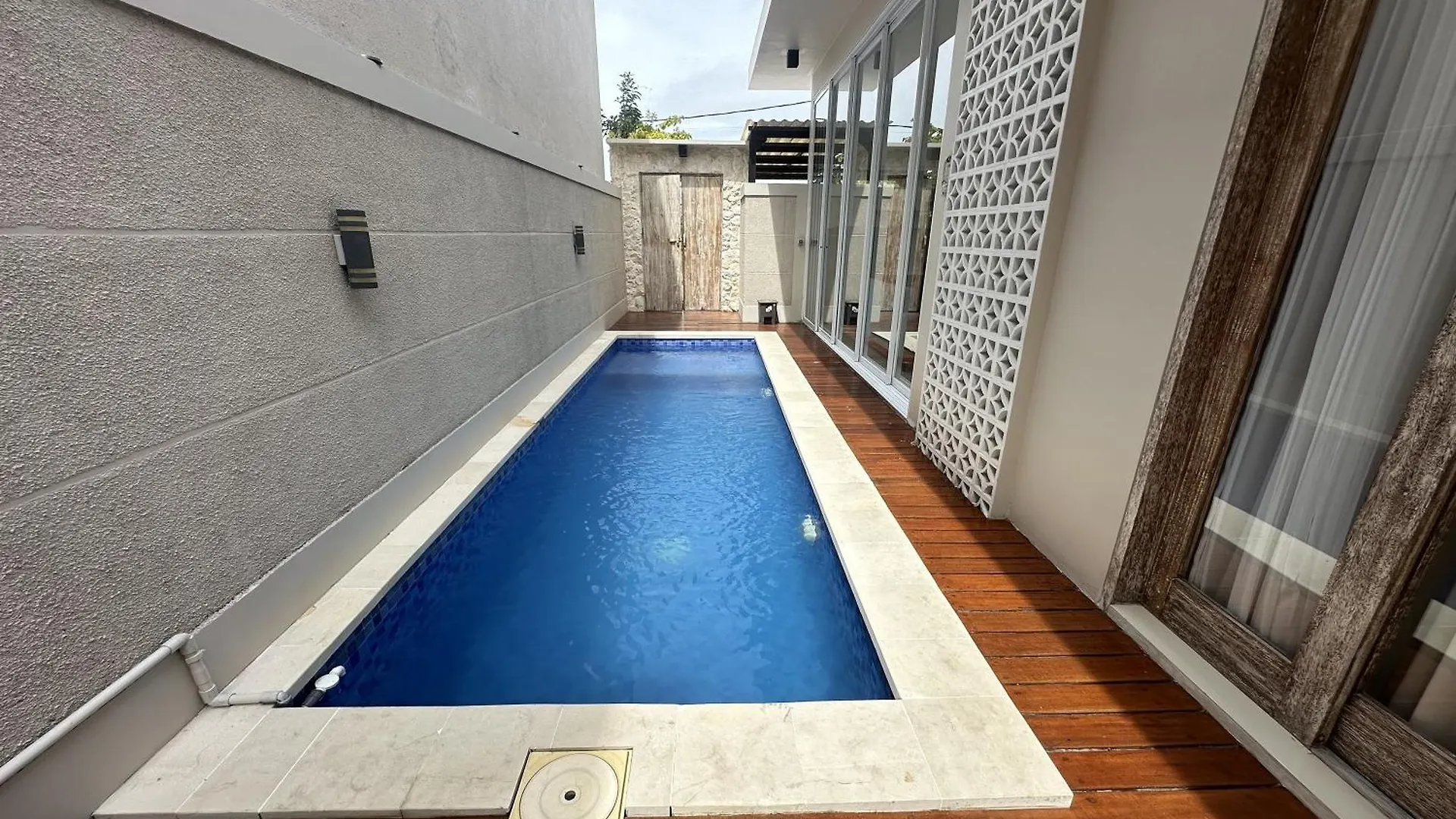 Rustic Pandawa Villa contacts